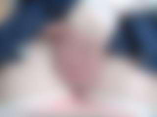 NaughtyBlooms's Live Sex Cam Show
