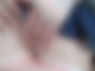 NaughtyBlooms's Live Sex Cam Show