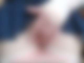 NaughtyBlooms's Live Sex Cam Show