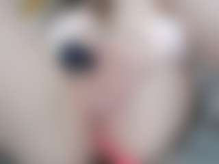 NaughtyBlooms's Live Sex Cam Show