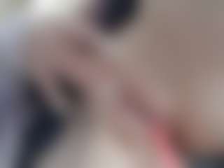 NaughtyBlooms's Live Sex Cam Show