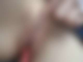 NaughtyBlooms's Live Sex Cam Show