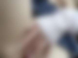 NaughtyBlooms's Live Sex Cam Show