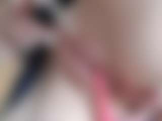 NaughtyBlooms's Live Sex Cam Show