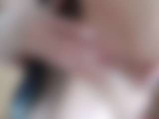 NaughtyBlooms's Live Sex Cam Show