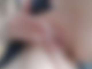 NaughtyBlooms's Live Sex Cam Show