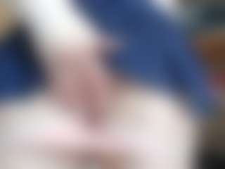 NaughtyBlooms's Live Sex Cam Show