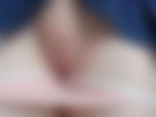 NaughtyBlooms's Live Sex Cam Show