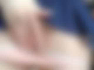 NaughtyBlooms's Live Sex Cam Show