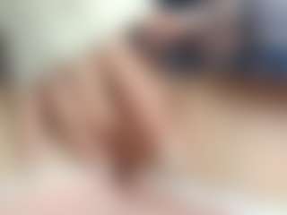 NaughtyBlooms's Live Sex Cam Show