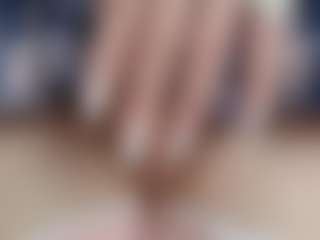 NaughtyBlooms's Live Sex Cam Show