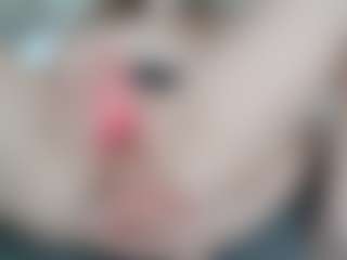 NaughtyBlooms's Live Sex Cam Show