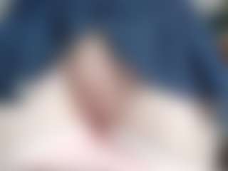 NaughtyBlooms's Live Sex Cam Show