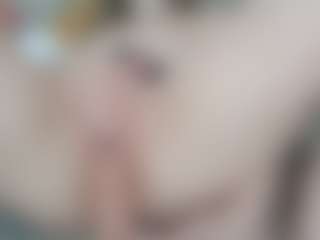 NaughtyBlooms's Live Sex Cam Show