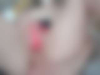 NaughtyBlooms's Live Sex Cam Show