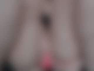 NaughtyBlooms's Live Sex Cam Show