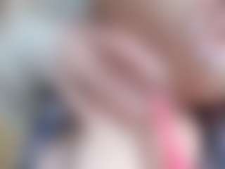 NaughtyBlooms's Live Sex Cam Show