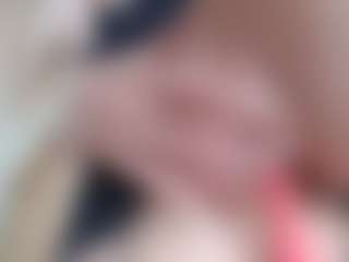 NaughtyBlooms's Live Sex Cam Show
