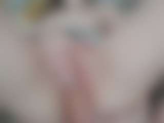 NaughtyBlooms's Live Sex Cam Show