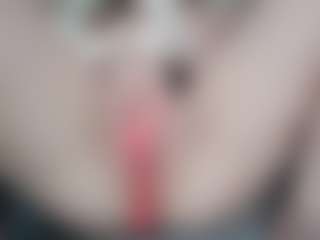NaughtyBlooms's Live Sex Cam Show