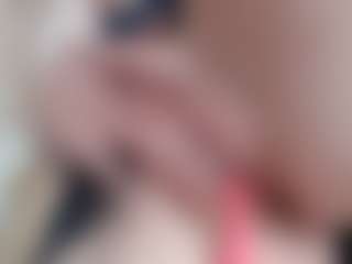 NaughtyBlooms's Live Sex Cam Show
