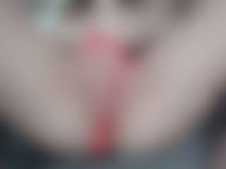 NaughtyBlooms's Live Sex Cam Show