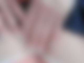 NaughtyBlooms's Live Sex Cam Show