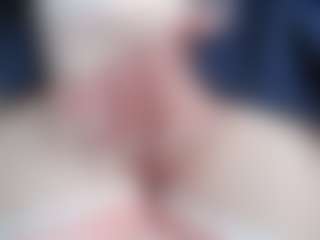 NaughtyBlooms's Live Sex Cam Show