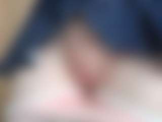 NaughtyBlooms's Live Sex Cam Show