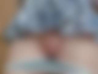 NaughtyBlooms's Live Sex Cam Show