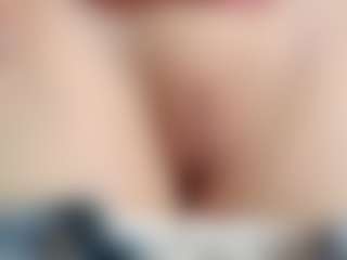 NaughtyBlooms's Live Sex Cam Show