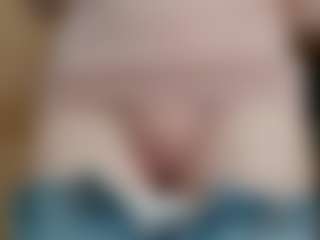 NaughtyBlooms's Live Sex Cam Show