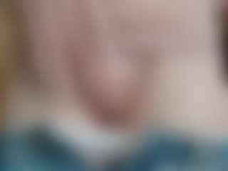 NaughtyBlooms's Live Sex Cam Show
