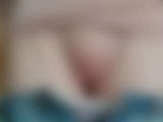 NaughtyBlooms's Live Sex Cam Show