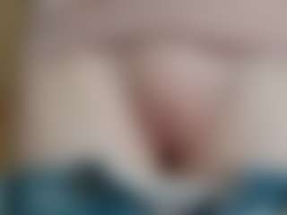 NaughtyBlooms's Live Sex Cam Show