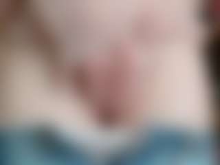 NaughtyBlooms's Live Sex Cam Show