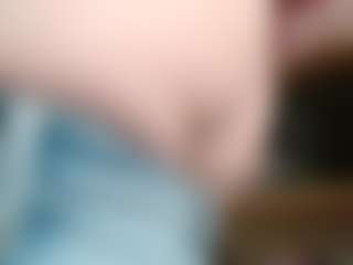 NaughtyBlooms's Live Sex Cam Show