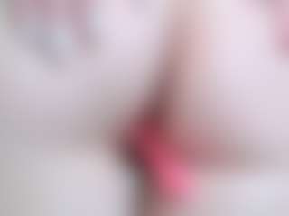 NaughtyBlooms's Live Sex Cam Show