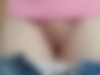 NaughtyBlooms's Live Sex Cam Show