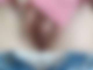 NaughtyBlooms's Live Sex Cam Show