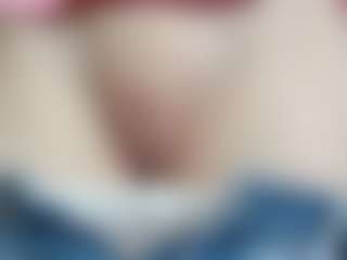 NaughtyBlooms's Live Sex Cam Show