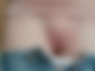 NaughtyBlooms's Live Sex Cam Show