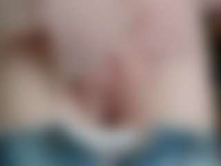 NaughtyBlooms's Live Sex Cam Show