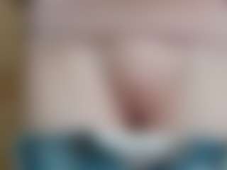 NaughtyBlooms's Live Sex Cam Show