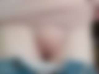 NaughtyBlooms's Live Sex Cam Show