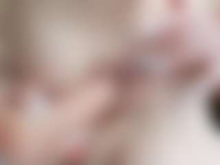 NaughtyBlooms's Live Sex Cam Show