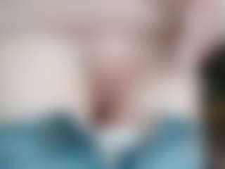 NaughtyBlooms's Live Sex Cam Show