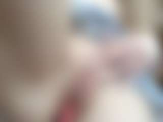 NaughtyBlooms's Live Sex Cam Show