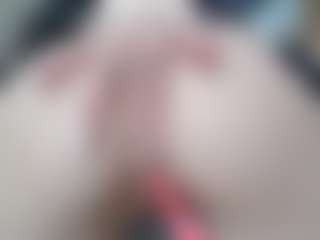 NaughtyBlooms's Live Sex Cam Show