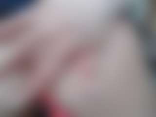 NaughtyBlooms's Live Sex Cam Show